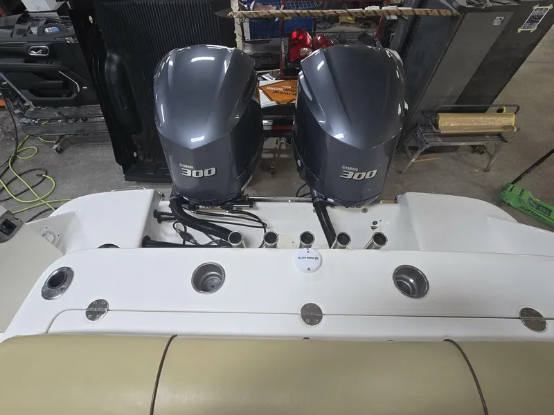 Slide: The Image of Robalo R300 2008 - 5688603