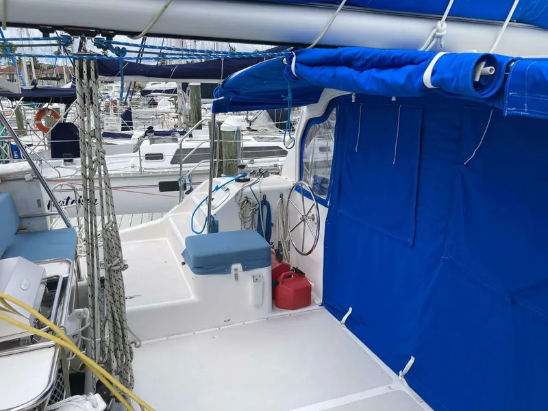 Slide: The Image of Seawind 36 1000XL 2009 - 5688839