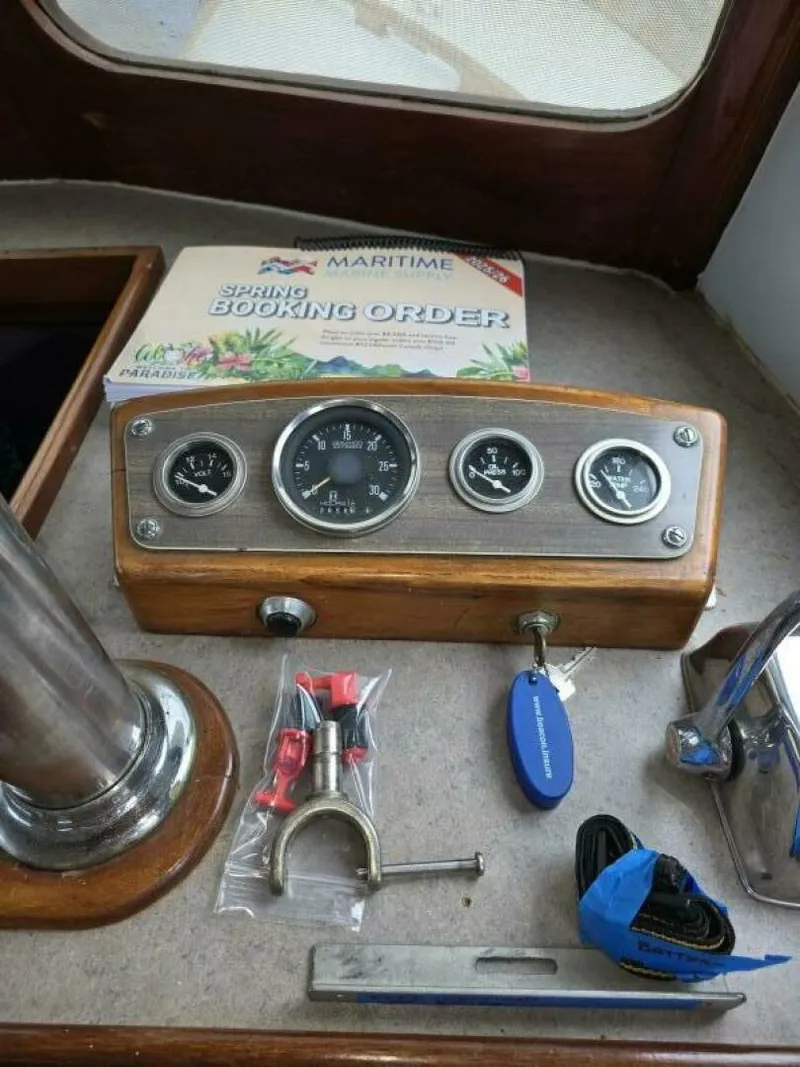 Slide: The Image of Marine Trader 34 DC 1974 - 5688912