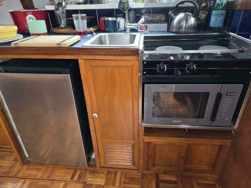 Slide: The Image of Marine Trader 34 DC 1974 - 5688915