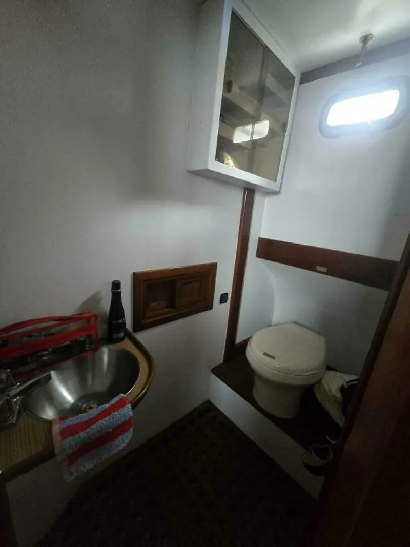 Slide: The Image of Marine Trader 34 DC 1974 - 5688921