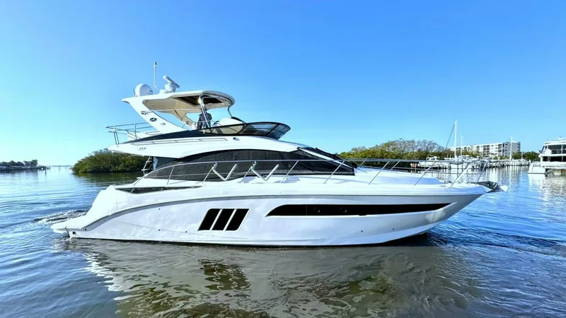 The Image of 2016 Sea Ray 510 Fly 'Bateau d’Amis' - Profile - 5690685