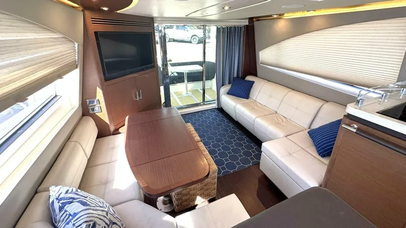 Slide: The Image of 2016 Sea Ray 510 Fly 'Bateau d’Amis' - Salon - 5690687