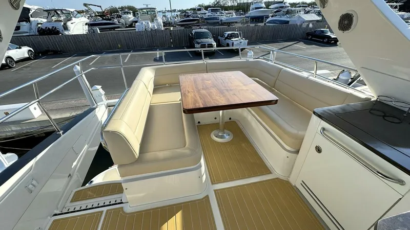 Slide: The Image of 2016 Sea Ray 510 Fly 'Bateau d’Amis' - Flybridge - 5690677