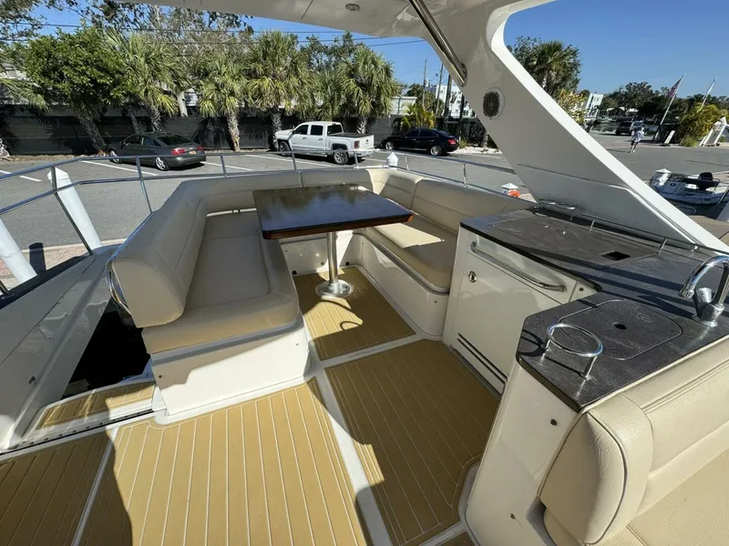 Slide: The Image of 2016 Sea Ray 510 Fly 'Bateau d’Amis' - Flybridge - 5865716