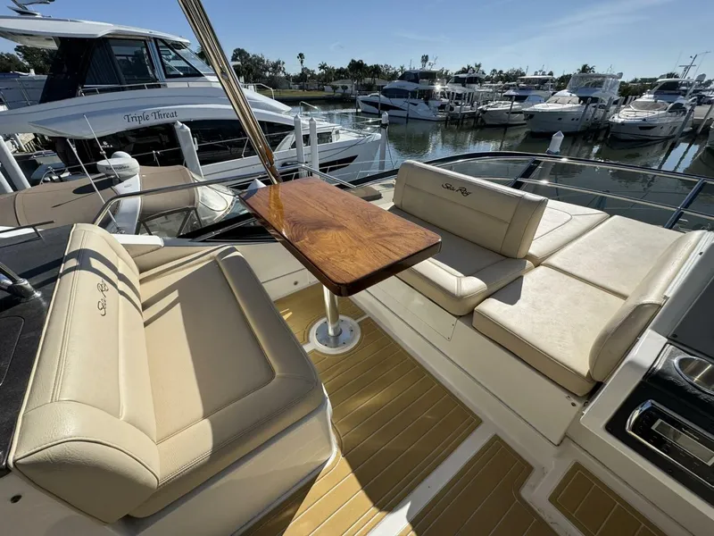 Slide: The Image of 2016 Sea Ray 510 Fly 'Bateau d’Amis' - Flybridge - 5865730