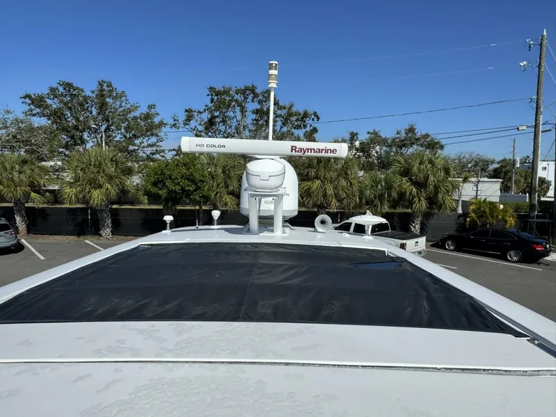 Slide: The Image of 2016 Sea Ray 510 Fly 'Bateau d’Amis' - Flybridge Helm Top - 5865720