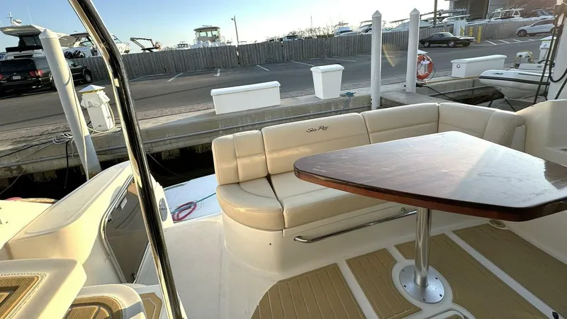 Slide: The Image of 2016 Sea Ray 510 Fly 'Bateau d’Amis' - Aft Deck - 5690682