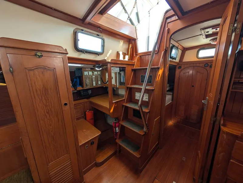 Slide: The Image of Mason 43 1981 - 5689248