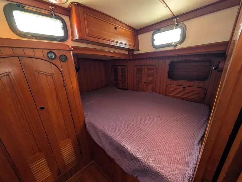 Slide: The Image of Mason 43 1981 - 5689256