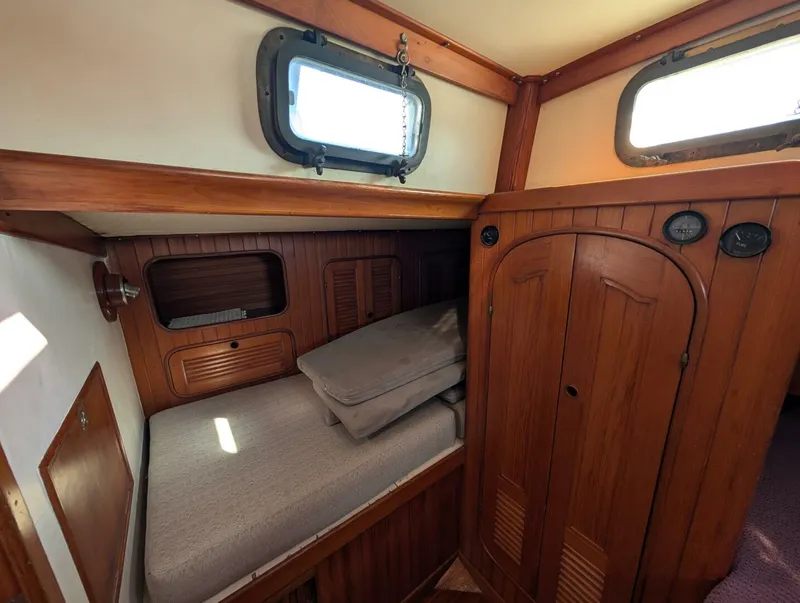 Slide: The Image of Mason 43 1981 - 5689258