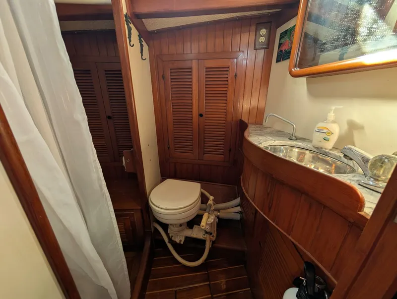 Slide: The Image of Mason 43 1981 - 5689264