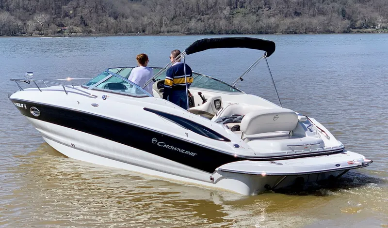 The Image of Crownline Boats 28 2011 - 5689330