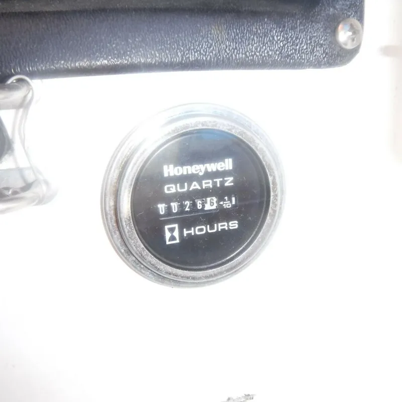 Slide: The Image of Tartan 37 1989 - 5689820