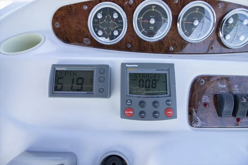 Slide: The Image of Meridian 411 Sedan 2004 - 5689989