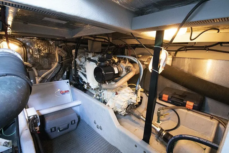 Slide: The Image of Meridian 411 Sedan 2004 - 5689990