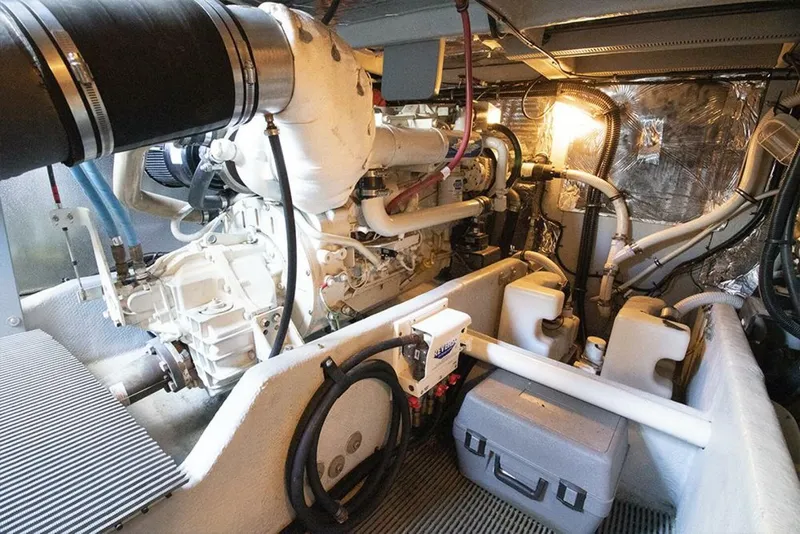 Slide: The Image of Meridian 411 Sedan 2004 - 5689991