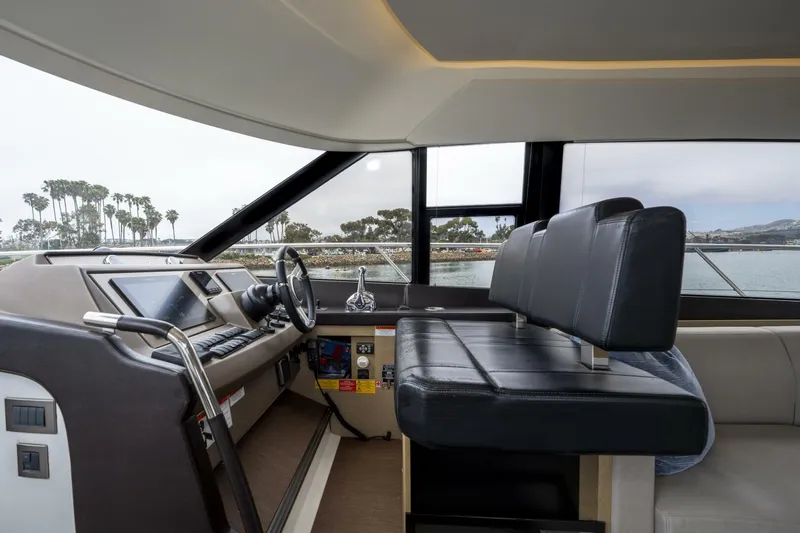 Slide: The Image of Prestige 560 2018 - 5721169