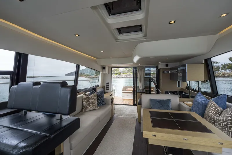 Slide: The Image of Prestige 560 2018 - 5721183