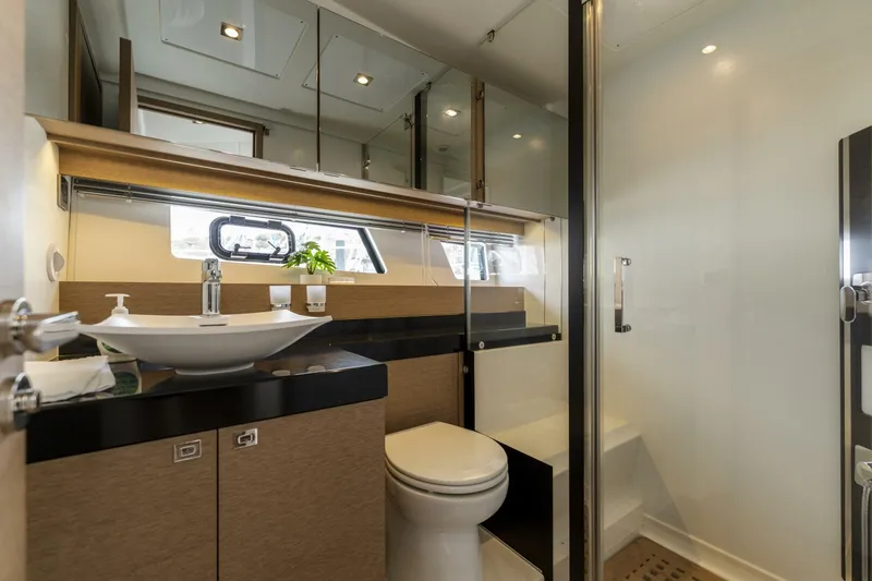 Slide: The Image of Prestige 560 2018 - 5721212