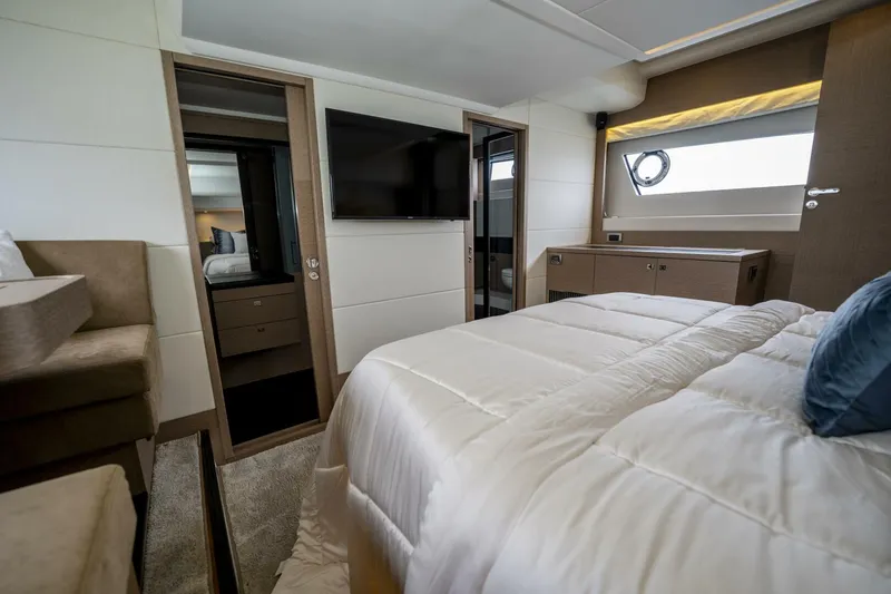 Slide: The Image of Prestige 560 2018 - 5721223