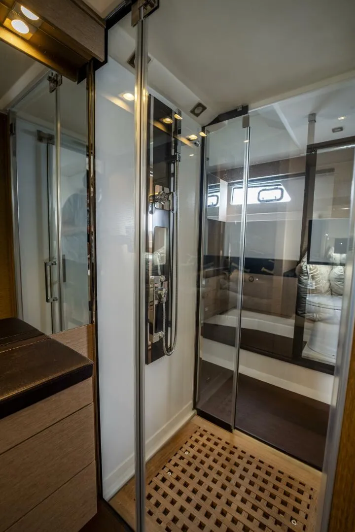 Slide: The Image of Prestige 560 2018 - 5721224