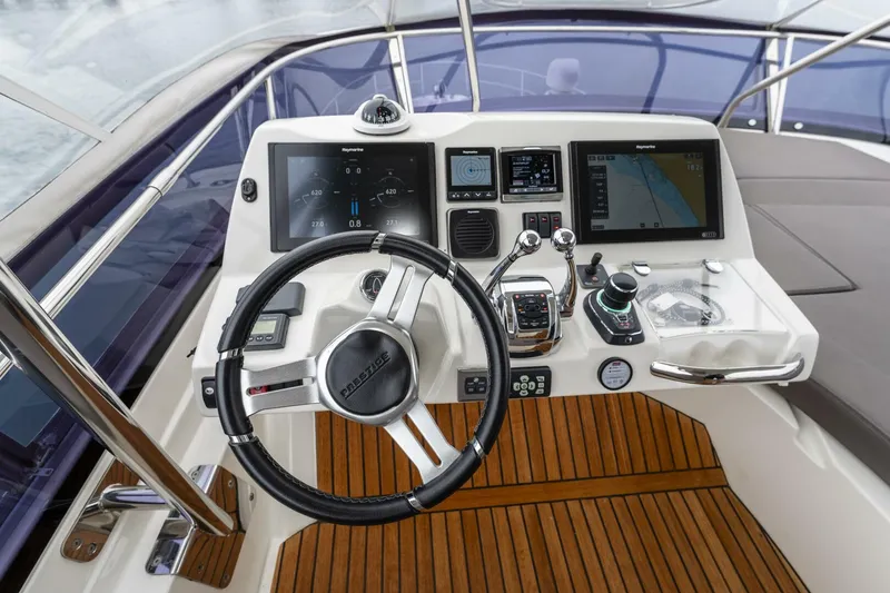 Slide: The Image of Prestige 560 2018 - 5721304