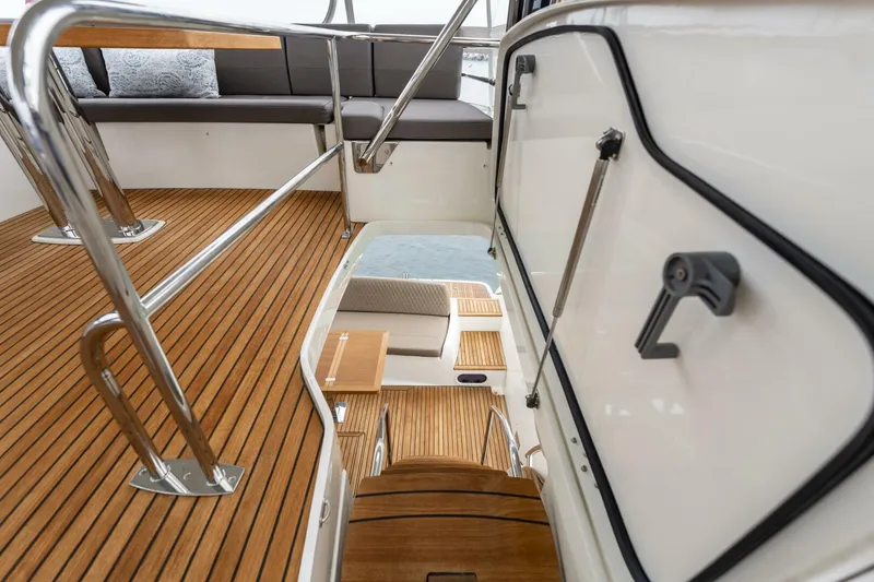 Slide: The Image of Prestige 560 2018 - 5721307