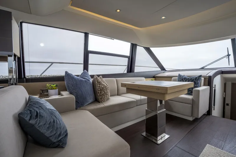 Slide: The Image of Prestige 560 2018 - 5721164