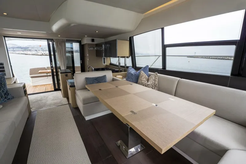 Slide: The Image of Prestige 560 2018 - 5721171