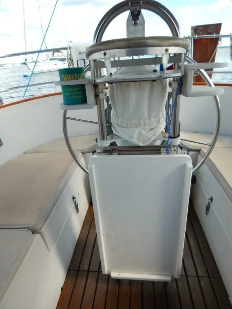 Slide: The Image of Nonsuch Ultra 1989 - 5694830