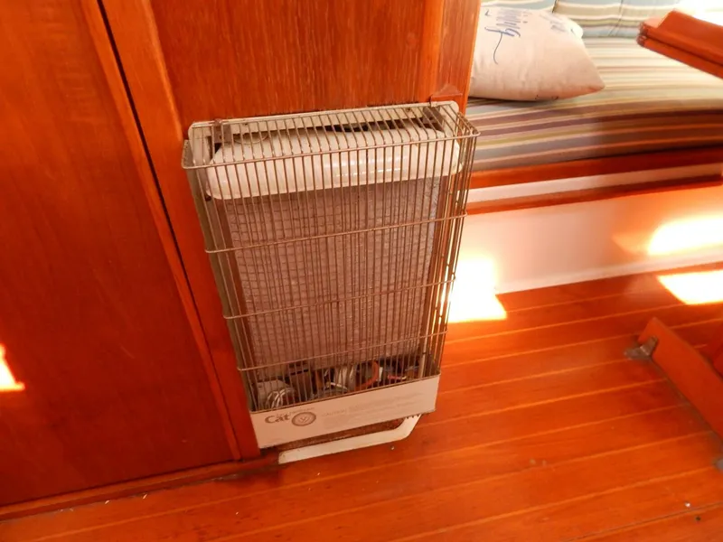 Slide: The Image of Nonsuch Ultra 1989 - 5694832