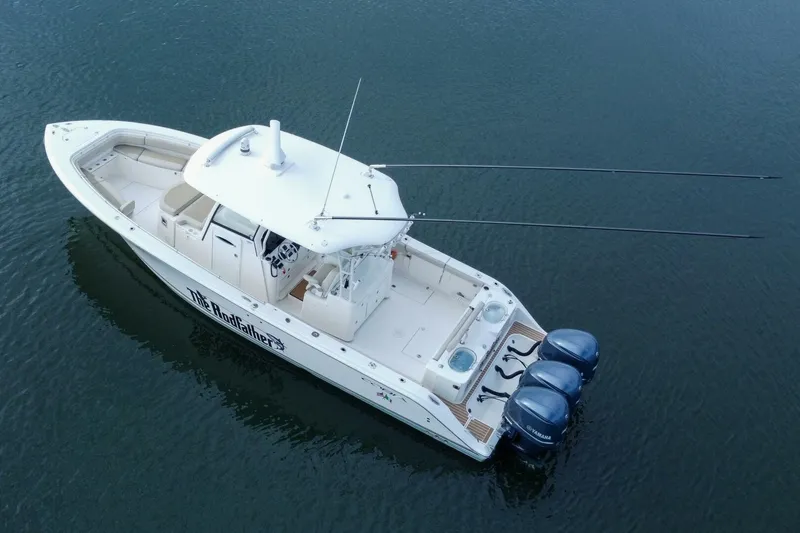 Slide: The Image of Cobia 344 CC 2015 - 5690419