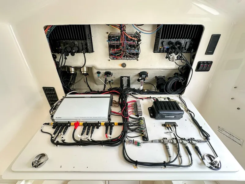 Slide: The Image of Cobia 344 CC 2015 - 5690427