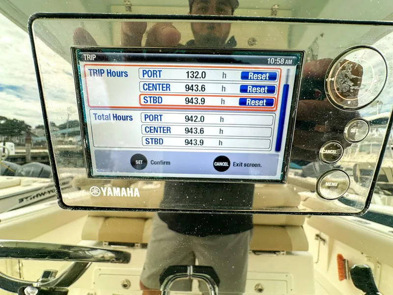 Slide: The Image of Cobia 344 CC 2015 - 5690440