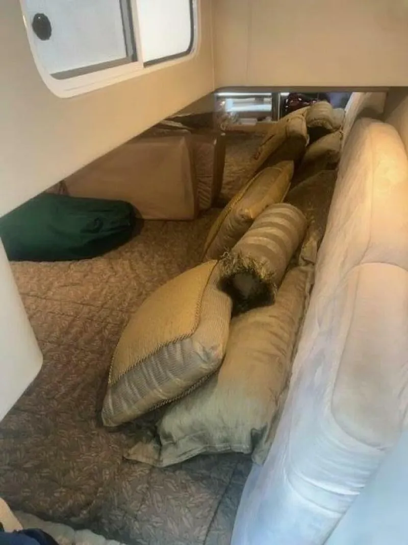 Slide: The Image of Aft Berth 3 - 5690651