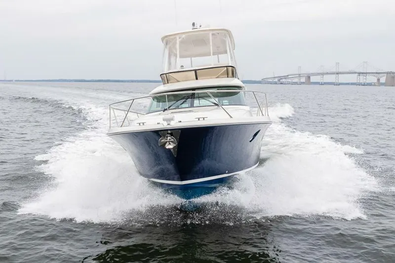 Slide: The Image of Tiara 4400 Flybridge 2021 - 5695035