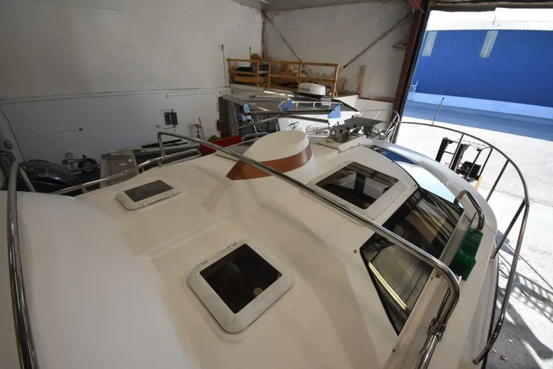 Slide: The Image of Ranger Tug R-23 LE 2018 - 5691926