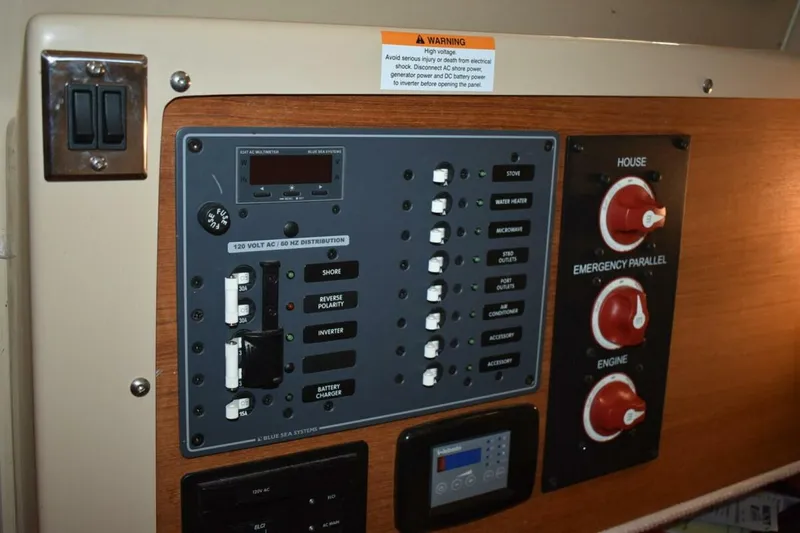 Slide: The Image of Ranger Tug R-23 LE 2018 - 5691940