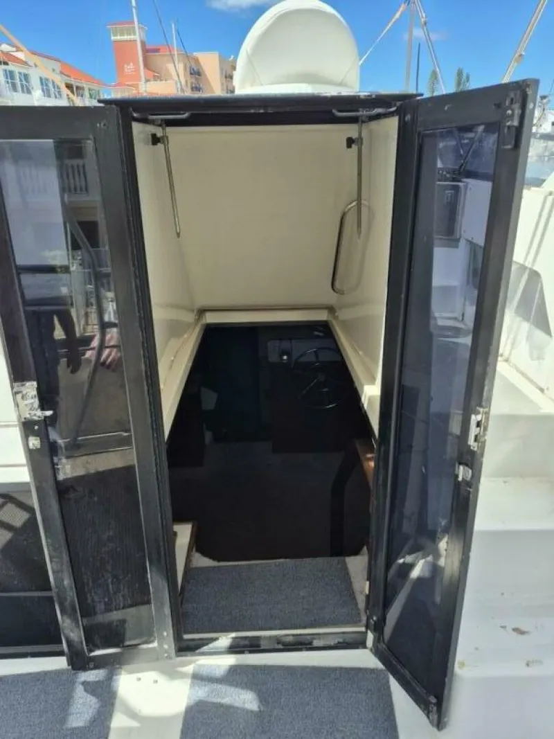 Slide: The Image of Carver Yachts 36 1991 - 5692009