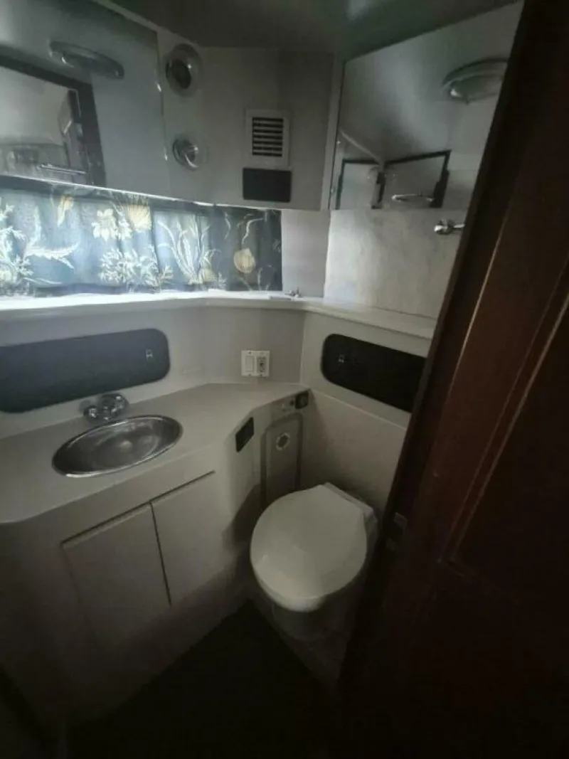 Slide: The Image of Carver Yachts 36 1991 - 5692028