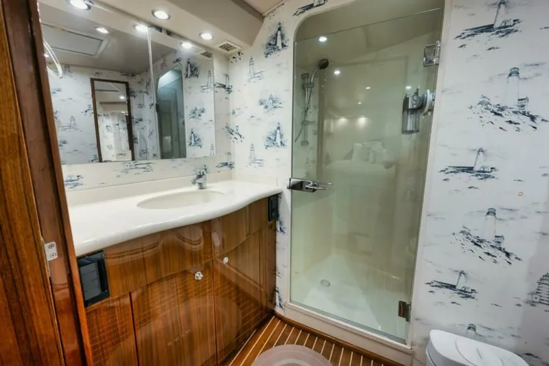 Slide: The Image of 61 Viking The Good Life- Head 2005 Viking 61 The Good Life  - 5692275