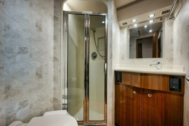 Slide: The Image of 61 Viking The Good Life- Head 2005 Viking 61 The Good Life  - 5692276