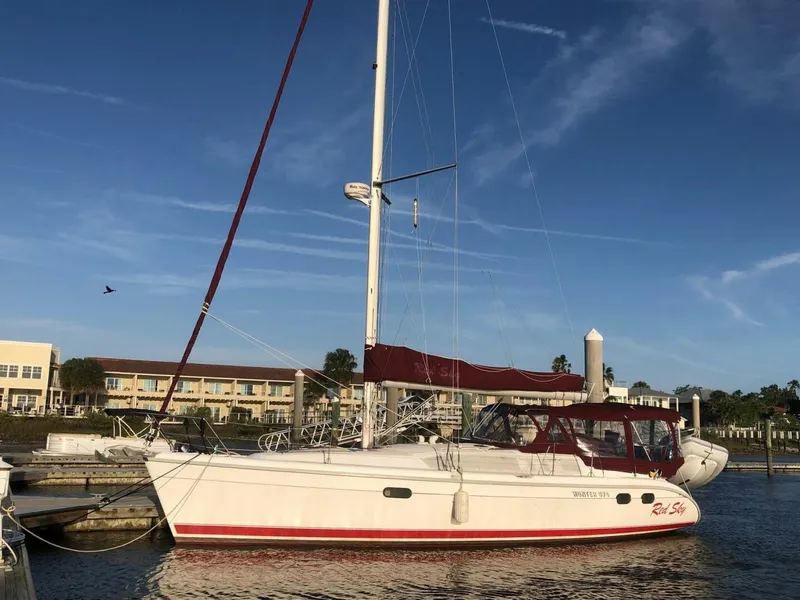 The Image of 37' Hunter port profile - 5692554