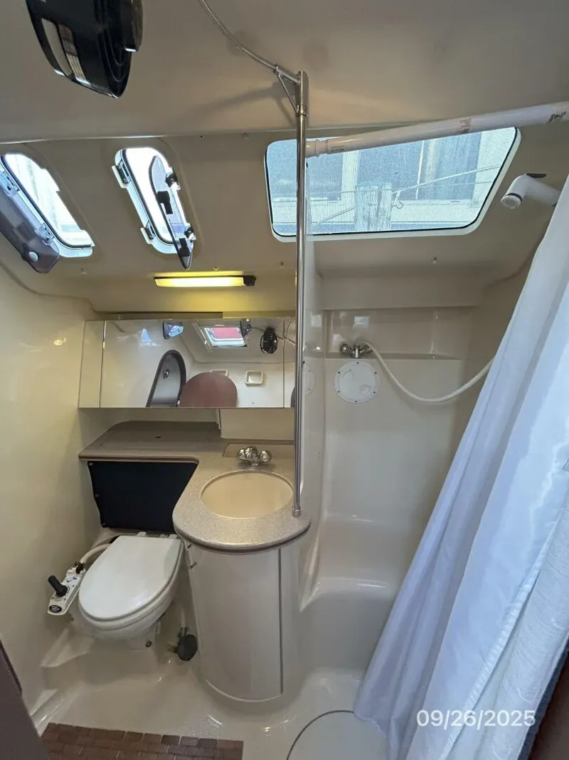 Slide: The Image of 37' Hunter head1 - 5692540