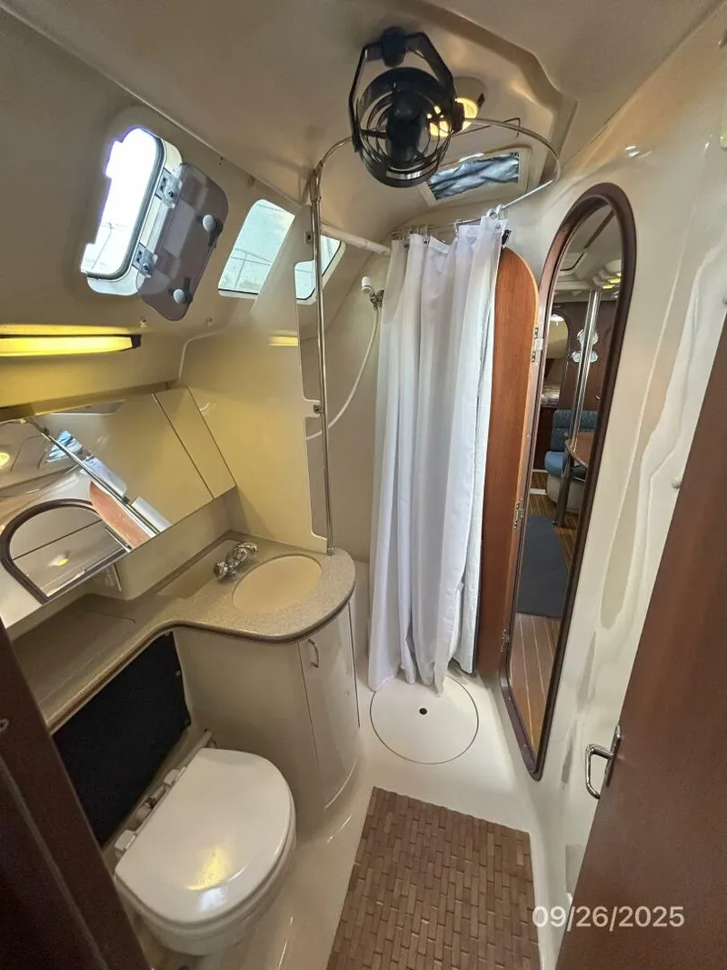 Slide: The Image of 37' Hunter head2 - 5692542