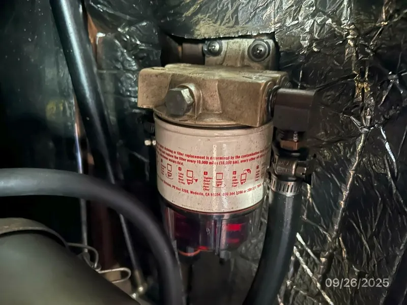 Slide: The Image of 37' Hunter auxiliary Racor fuel filter - 5692557