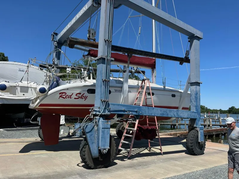 Slide: The Image of 37' Hunter hauled out3 - 5692536