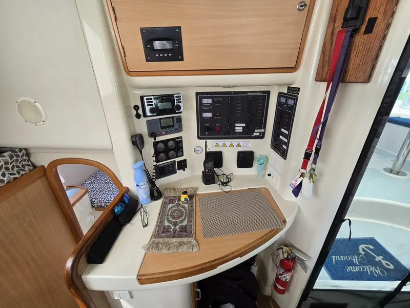 Slide: The Image of Robertson & Caine Leopard 2005 - 5714577