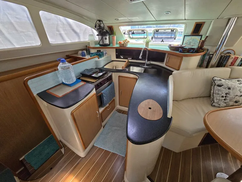 Slide: The Image of Robertson & Caine Leopard 2005 - 5714573